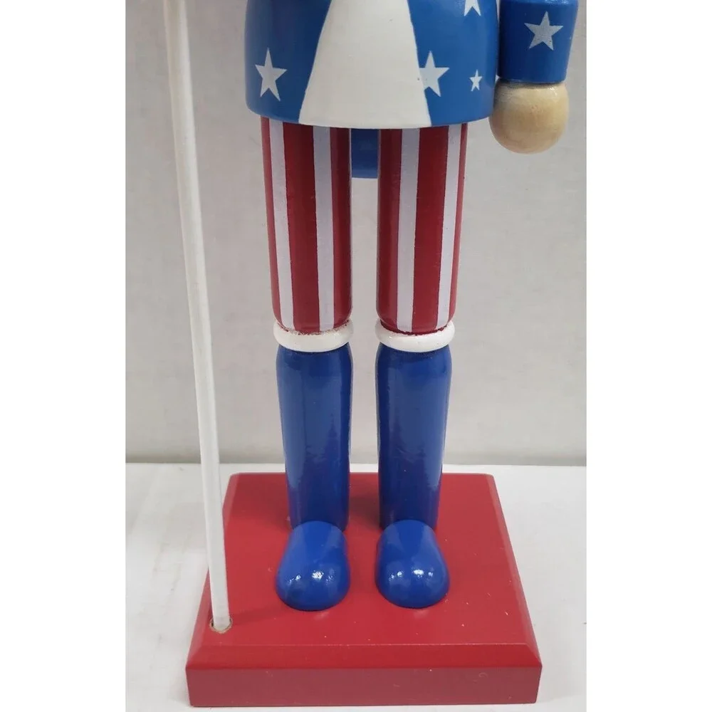 Wooden Nutcracker, 14